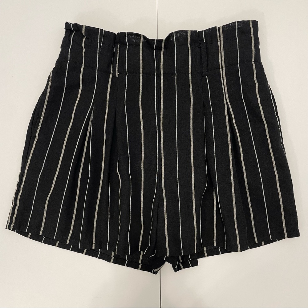 Blue Rain Paperbag High Waisted Black Striped Women's Shorts Size M